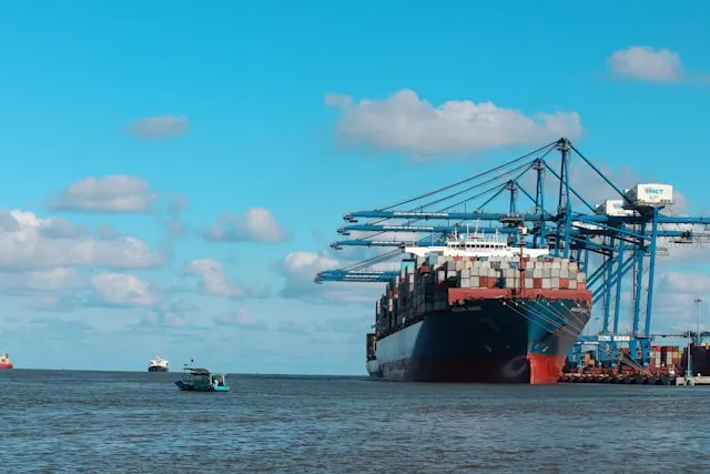 Expédiez moins cher avec le fret maritime