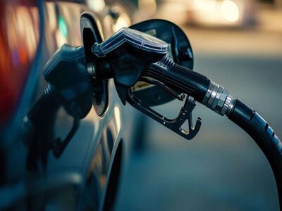 buse de carburant insérée dans un réservoir 